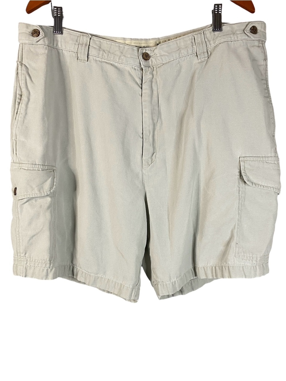 Men's Tommy Bahama 7.5” Casual Cargo Shorts Cream Colored Tencel/Cotton Size 40